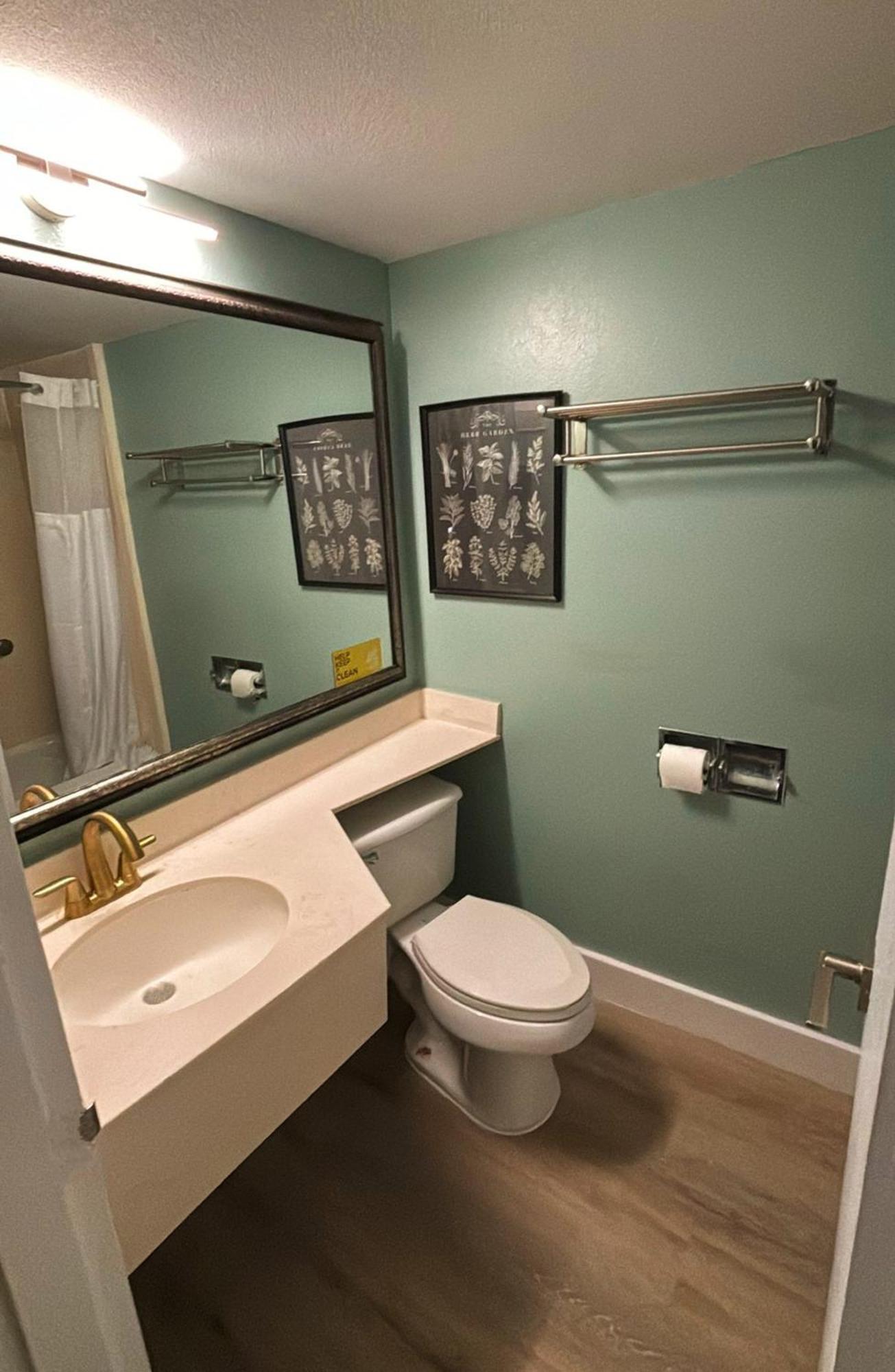 Bposhtels Florida Mall Hostel 3*