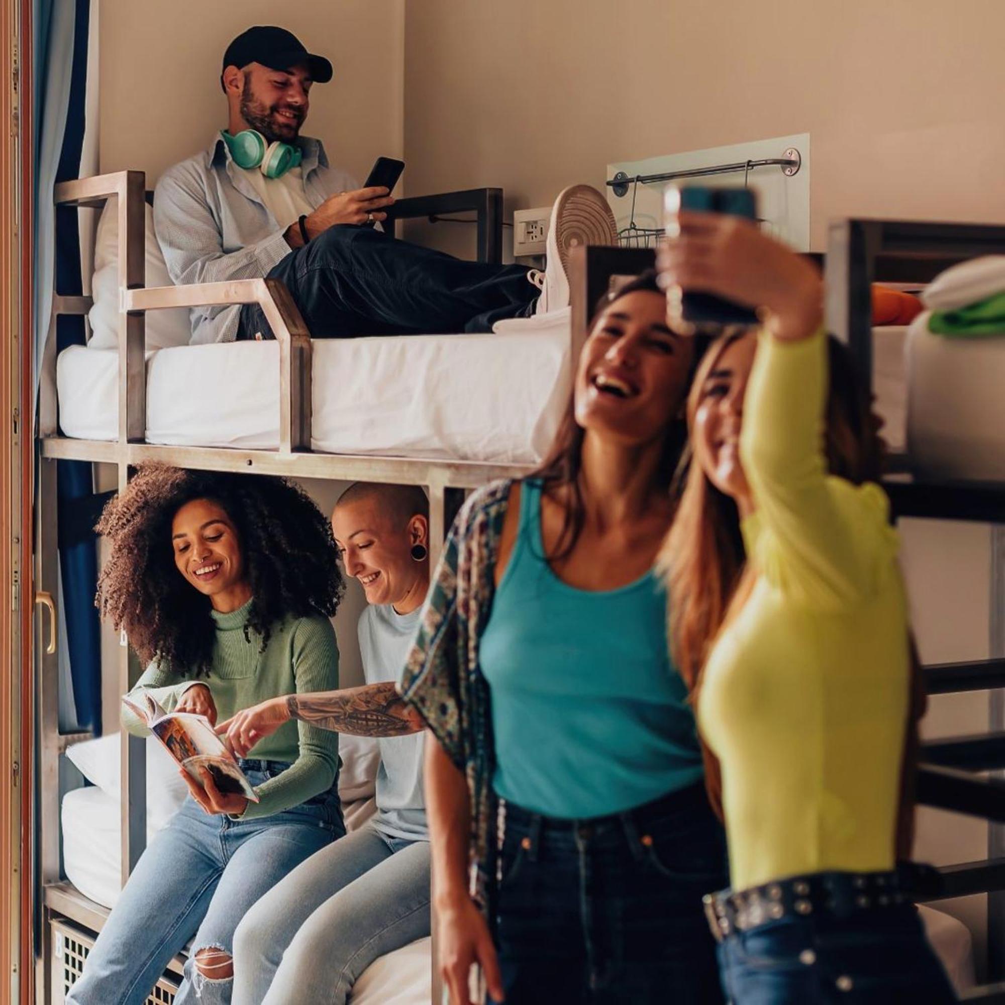 Bposhtels Florida Mall Hostal